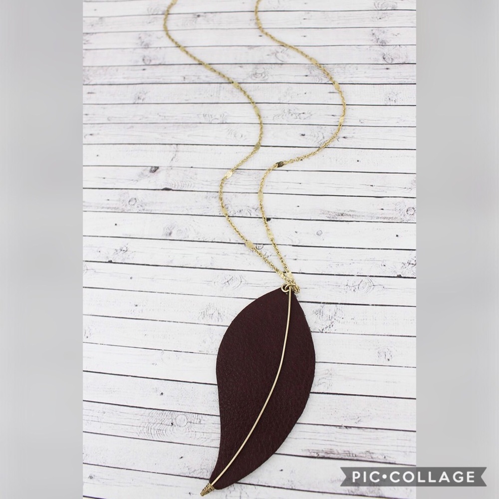 Brand New Black Faux Leather Leaf Pendant Necklace